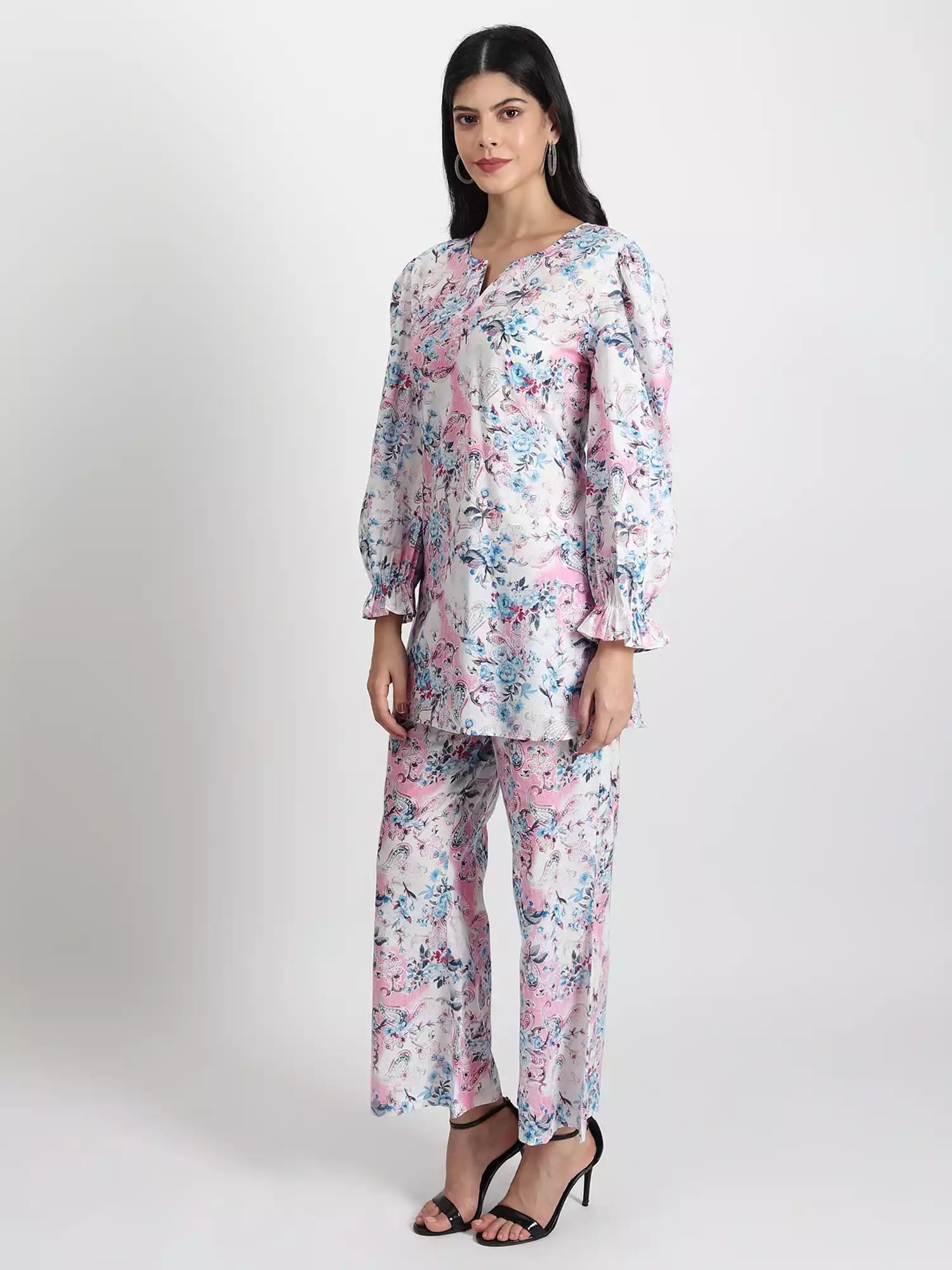 Women pink & blue floral printed with puff sleeve Co-ord set - GargiStyle