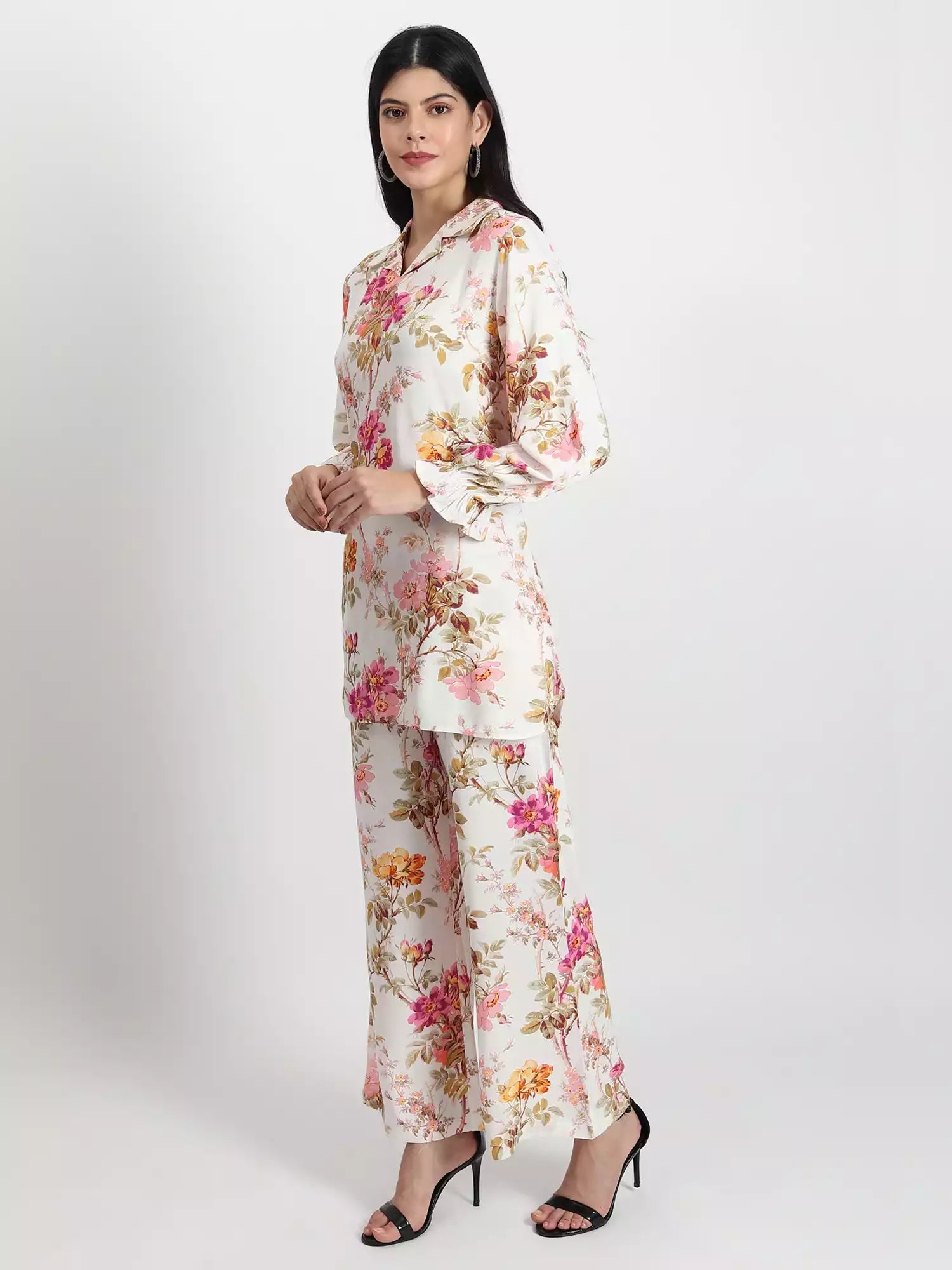 Women White floral with collar co-ord set - GargiStyle