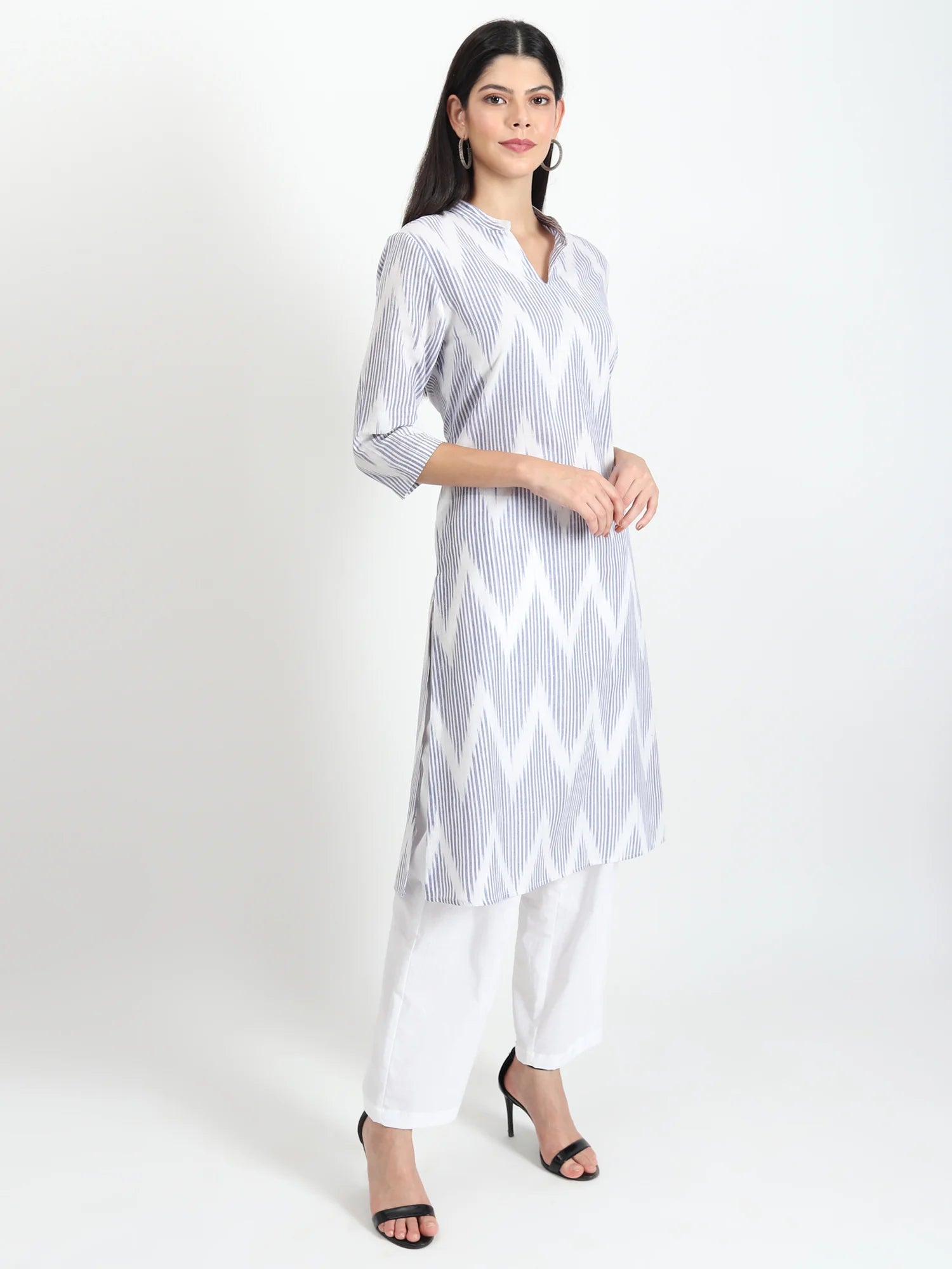 Women's cotton Ikat french grey & white Kurta - GargiStyle