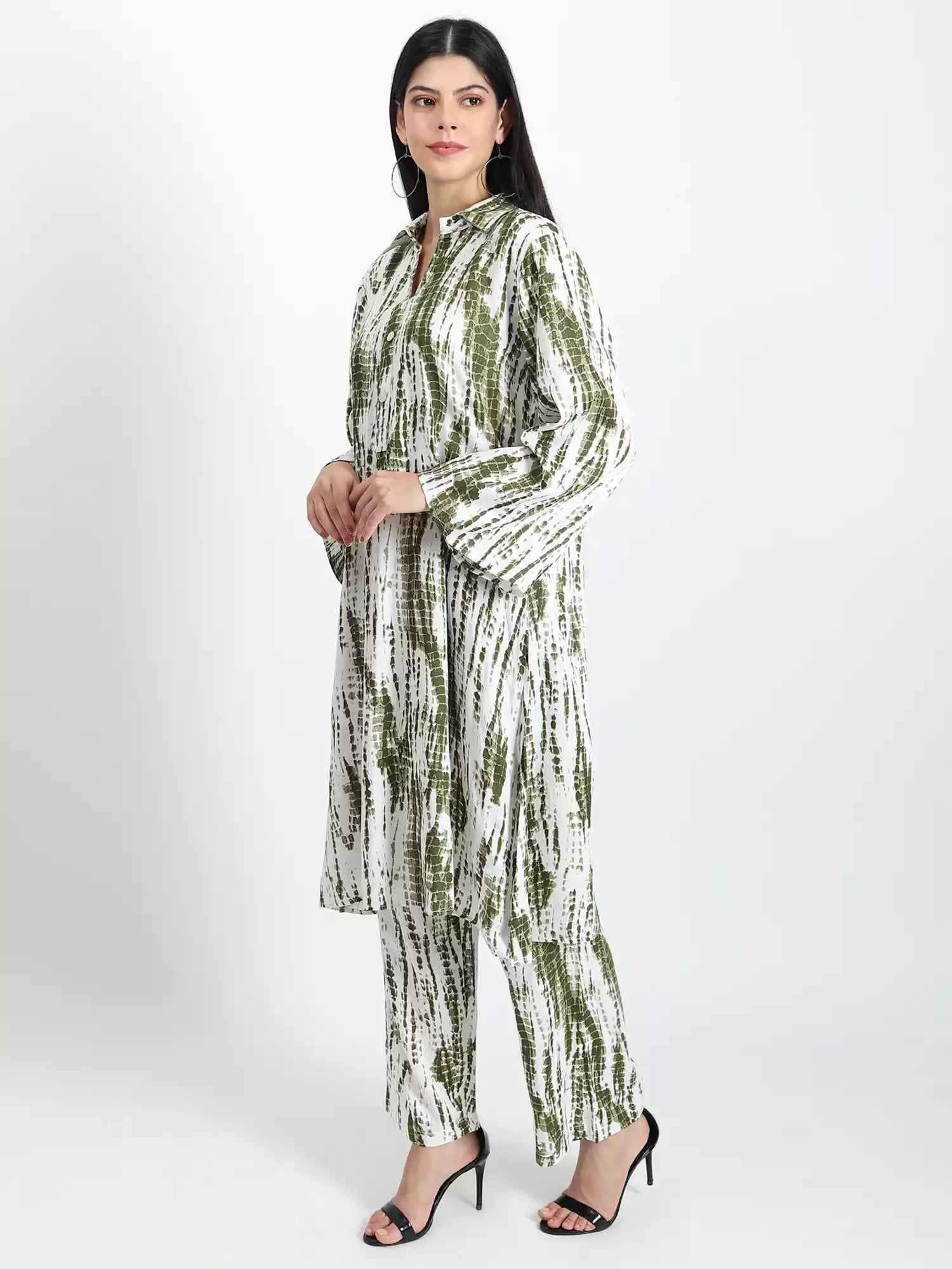 Women's White & Green Tie-Dye Viscose Rayon Kurta Pyjama Set - GargiStyle
